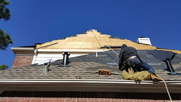 roof repair in Dickinson
